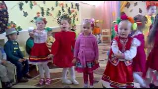 Праздник осени Младшая группа Праздник осени Младшая группа