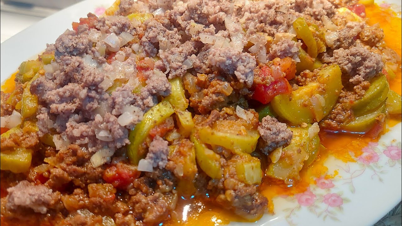 مسقعة الكوسا المشهورة عطريقة ام علي الحلبية: خطوات بسيطة و اطيب مسقعة حلبية