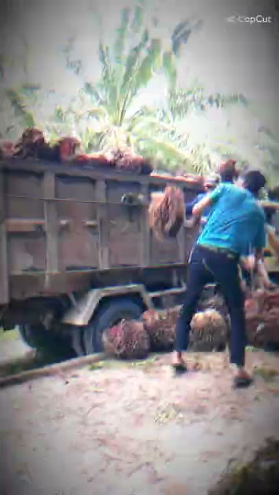 Yang ganteng akan di kalah dengan berduit. yo semangat kerja 💪💪💪
