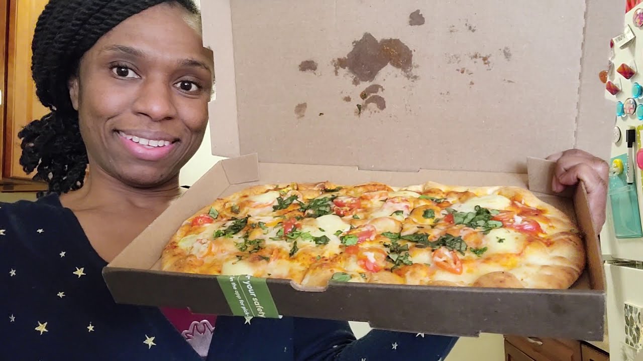 Trying Panera Bread Flat bread pizza (Margarita) YouTube