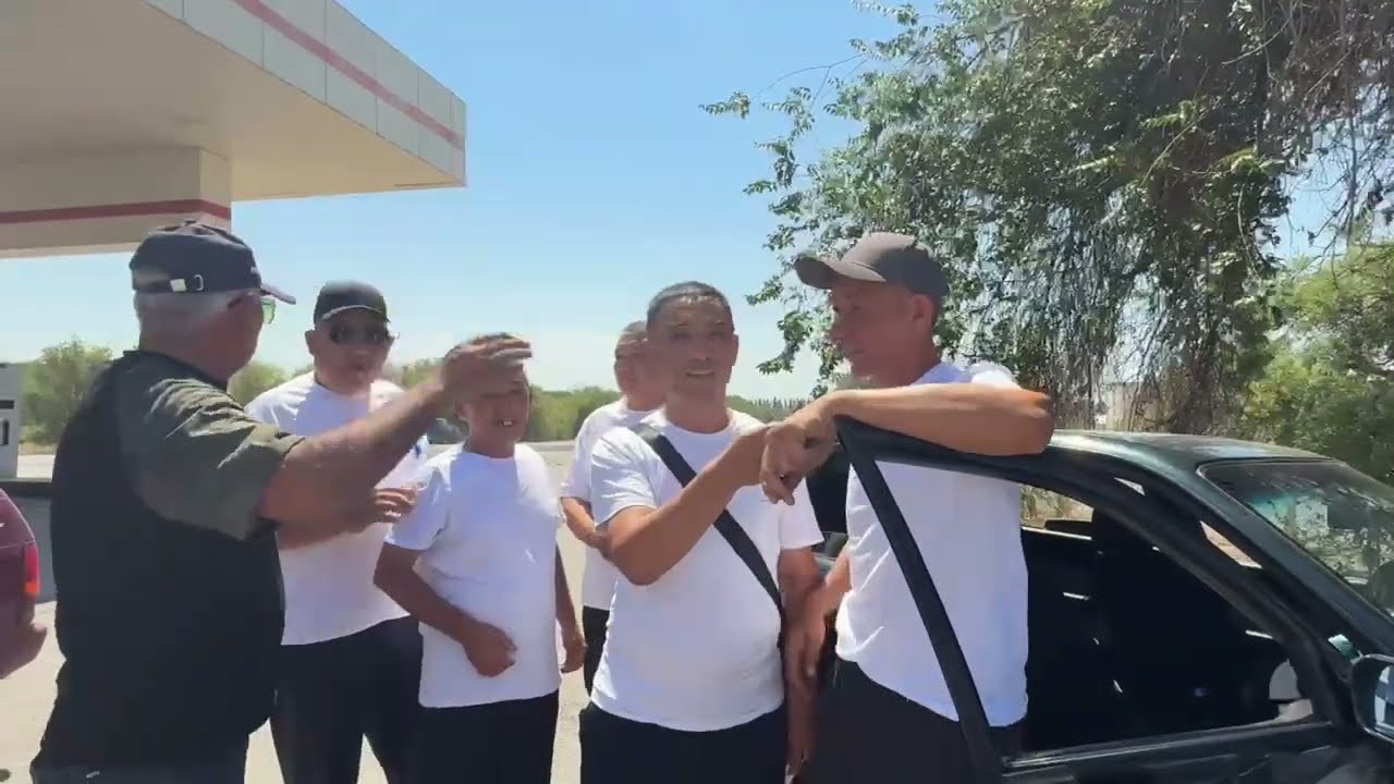 Тұрпан орта мектебі. 40 жылдық кездесу. 1985 жылғы түлектер.  2-ші бөлім