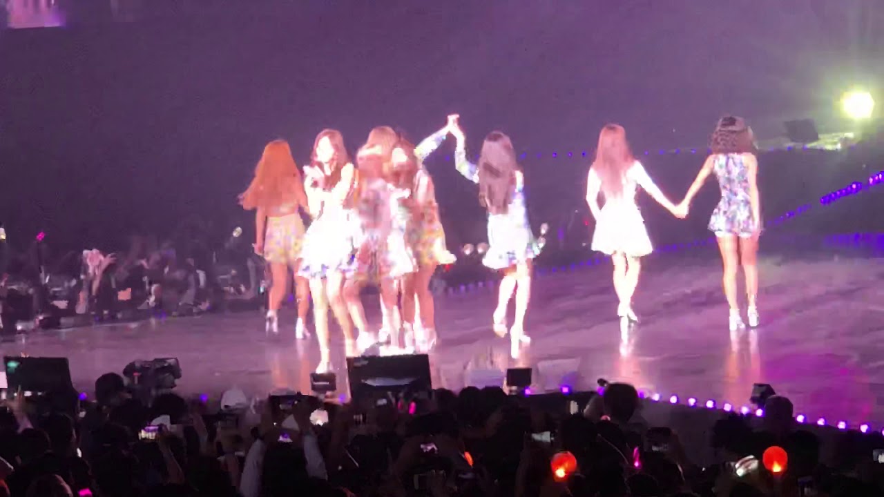 [FANCAM/직캠] 180617 TWICE 트와이스 - LOOK AT ME