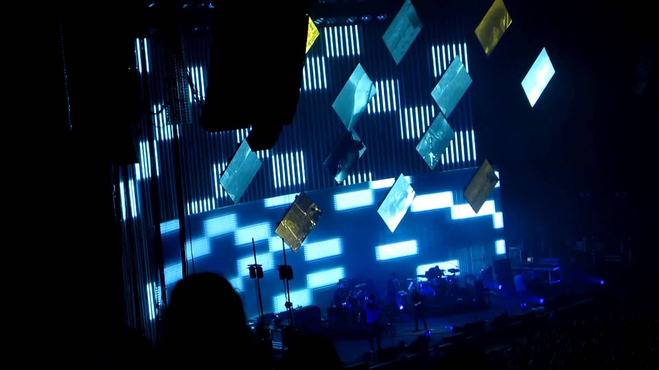 Radiohead Idioteque (Sydney, 2012) YouTube