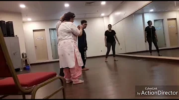 Hum ko aaj kal hain saroj khan dance academy asst raj khan choreographer