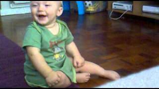 Oscar Stapley - Flip Flop giggler !!