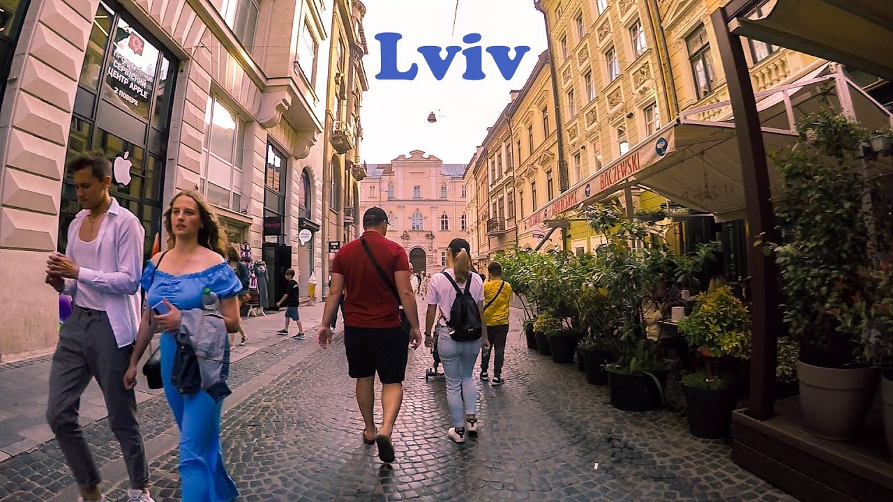 Walking in Lviv (Львів Lwow) Market sq. Shevska Teatralna Halytska Staroyevreyska Прогулянка Ukraine
