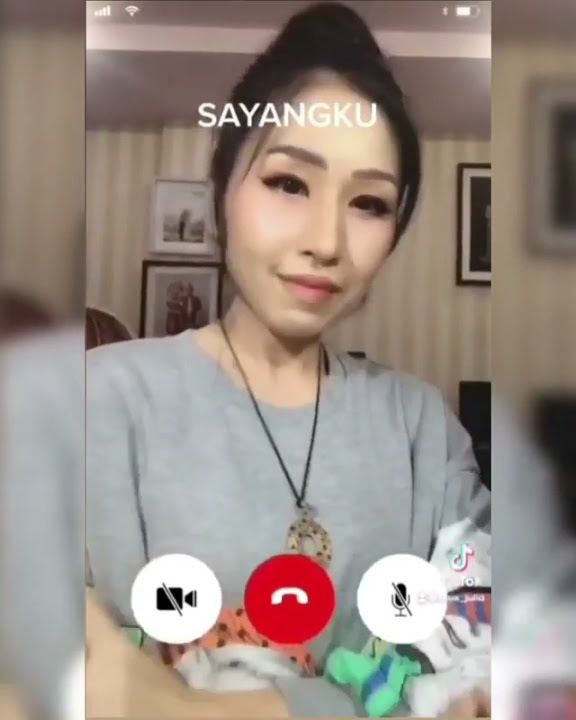 Kebiasaan cewe kalo di vc pacar