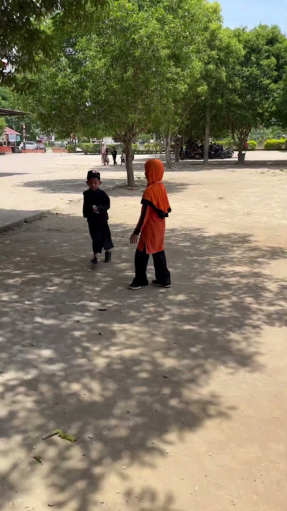 Sayangnya, paman saya, terima kasih Tuhan.