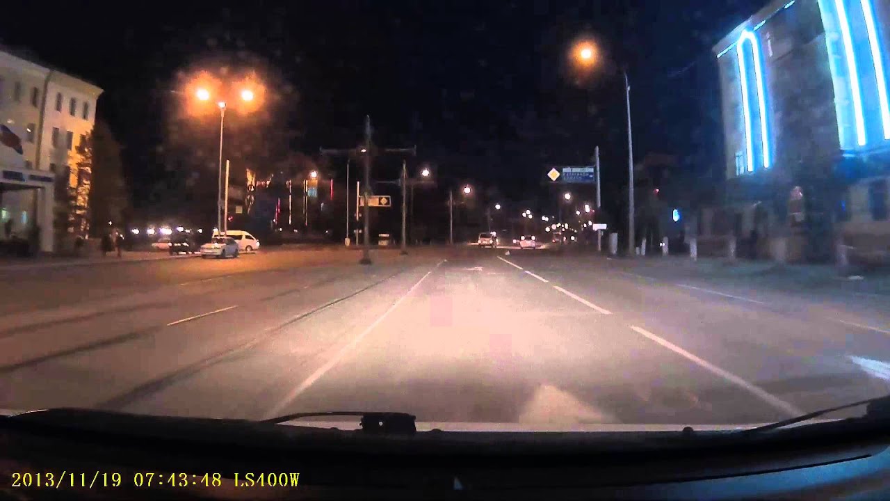 Проезд перекрестка на желтый - YouTube