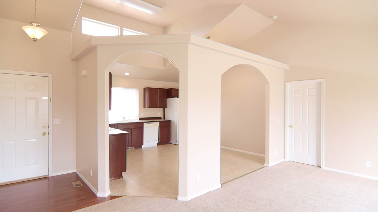 2444 N Coolwater Dr, Post Falls, ID 83854