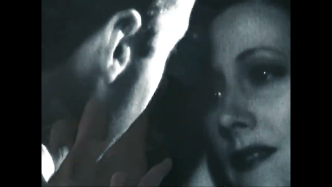 Guarda Christina Apostolopoulos - Imaginary Conversations (Official Video) su YouTube Guarda Christina Apostolopoulos - Imaginary Conversations (Official Video) su YouTube