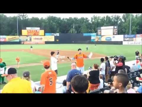 bowie-baysox-7th-inning-stretch-take-me-out-to-the-ball-game
