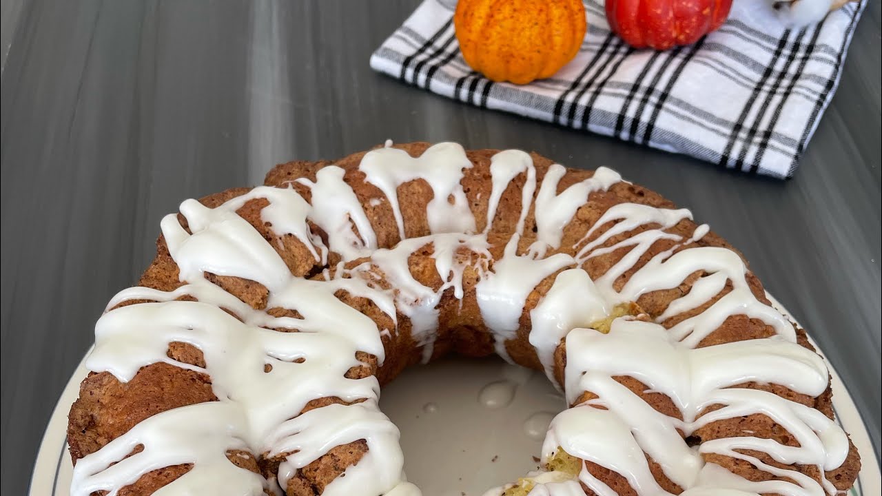 Cinnamon Honeybun Cake! fall dessert cinnamon YouTube
