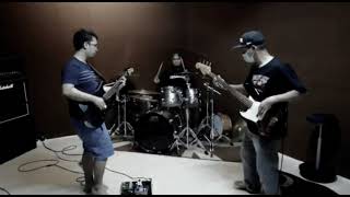 crash sentuhan syahira cover