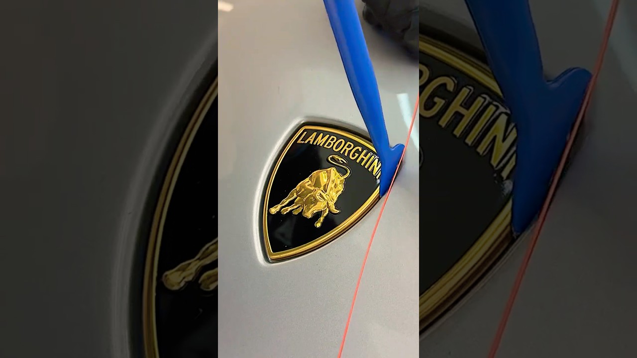 Removing Lamborghini Huracán Emblem Before Full Wrap