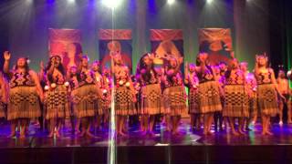 Video-Miniaturansicht von „Te whanau ā apanui & Te Waka huia“