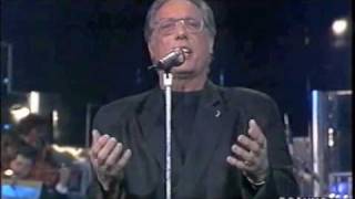 Video thumbnail of "Enzo Jannacci - La fotografia - Sanremo 1991.m4v"