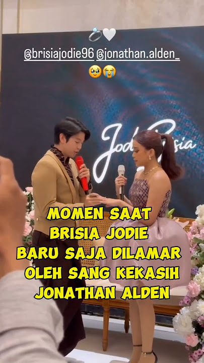 Momen Brisia Jodie baru saja dilamar oleh sang kekasih Jonathan Alden | Indonesian Idol #artis