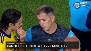 Jugador de Estudiantes convulsionó en pleno partido ante Boca y fue retirado en ambulancia