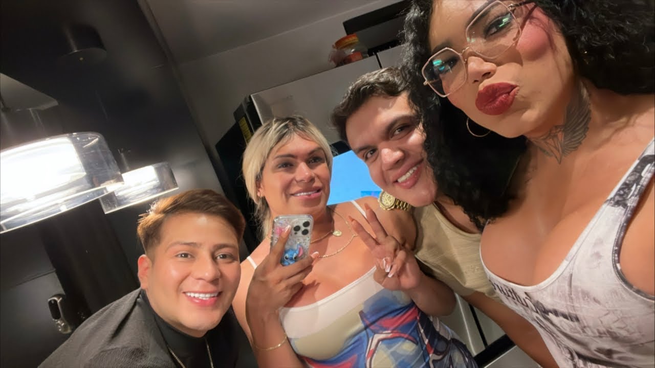 Paolita Suarez está en vivo platicando por el día de las madres ￼