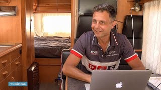 Wielerfan Stephan Verdient Zijn Geld Met Volgen Tour - Rtl Nieuws