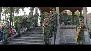 Flashmob de la Banda de la V Región Militar en Tlaquepaque