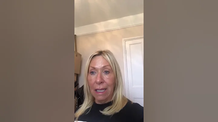 Vaser Liposuction Patient Testimonial - Ms Debra E...