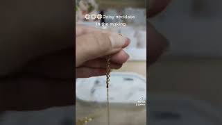 Daisy necklace in the making #jshimz #tiktok #daisy #necklace #smallbusiness #homebasedbusiness