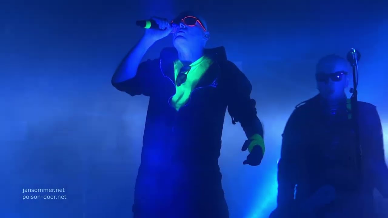 The Sisters of Mercy - More - Ribbons - Crash and Burn - live in Hamburg 2016