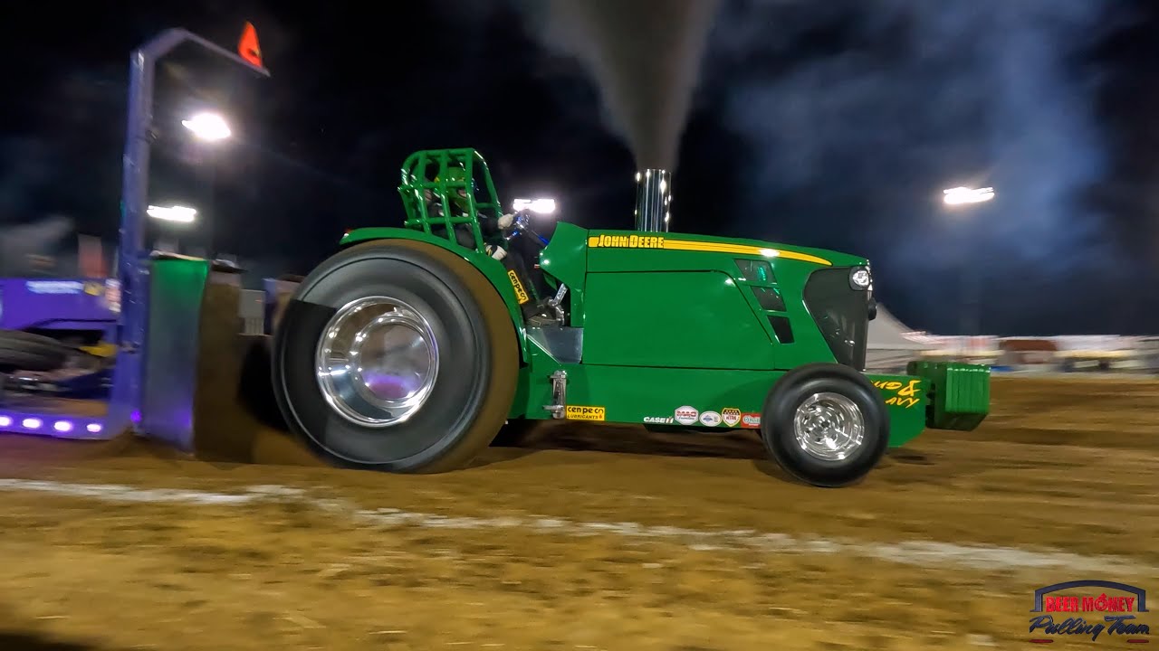 Loud and Heavy John Deere Pro Stock Pulling in Farley, Iowa 2023!