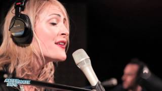 Video thumbnail of "Metric - "Breathing Underwater" (Live at WFUV)"