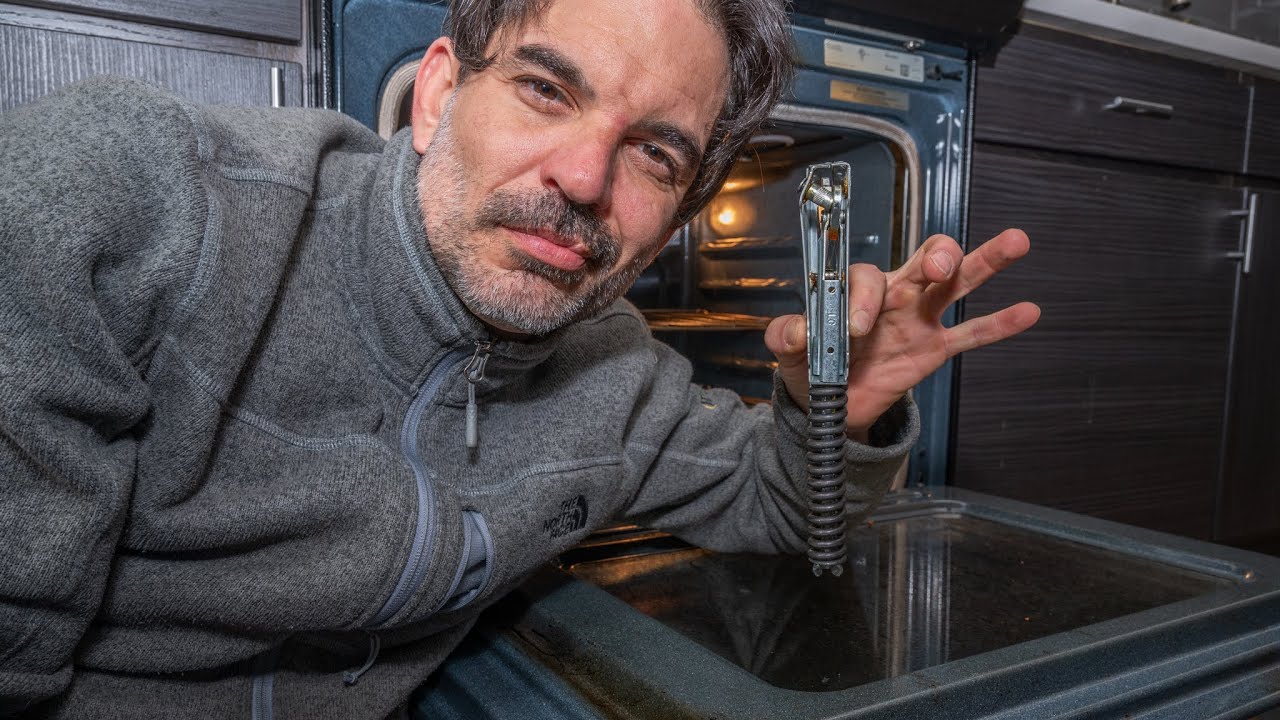 Замена дверной петли духовки Whirlpool