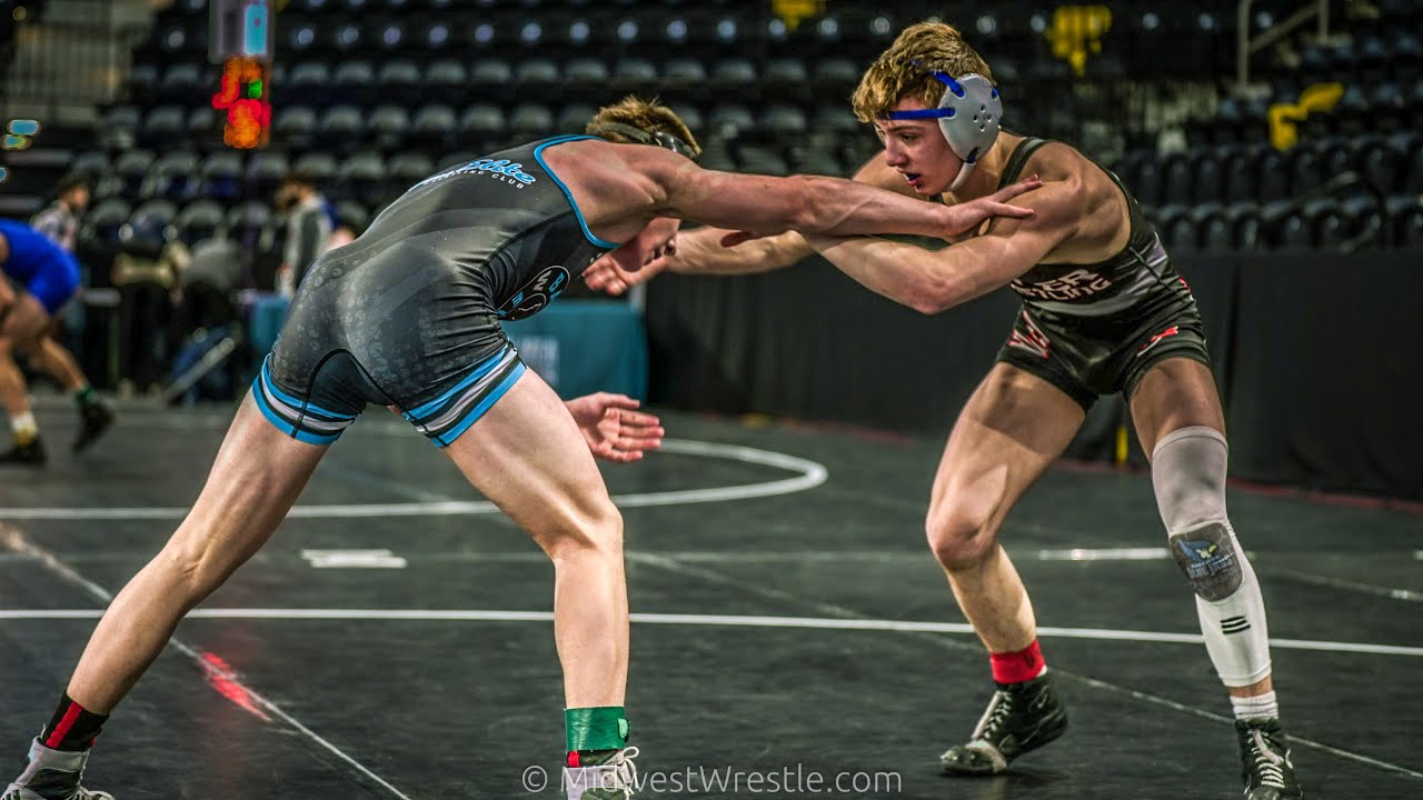 126 Jacob Frost (green) of Metairie LA defeated Easton Hilton (red