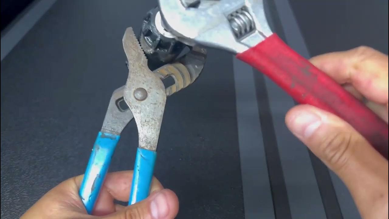 How To Remove A Broken Pipe Fitting YouTube