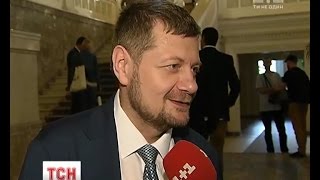 Скандальний радикал Ігор Мосійчук оженився на молодшій на 10 років лейтенантові поліції Скандальний радикал Ігор Мосійчук оженився на молодшій на 10 років лейтенантові поліції