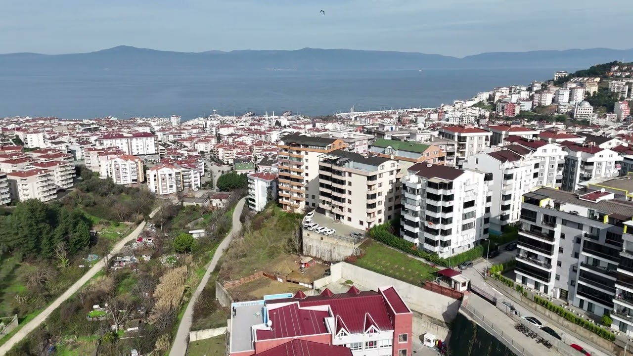 Güzelyalıda 3000 m2 villa imarlı arsa
