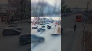 Ребенок На Самокате Попал Под Машину В Хабаровске #Хабаровск #Происшествия