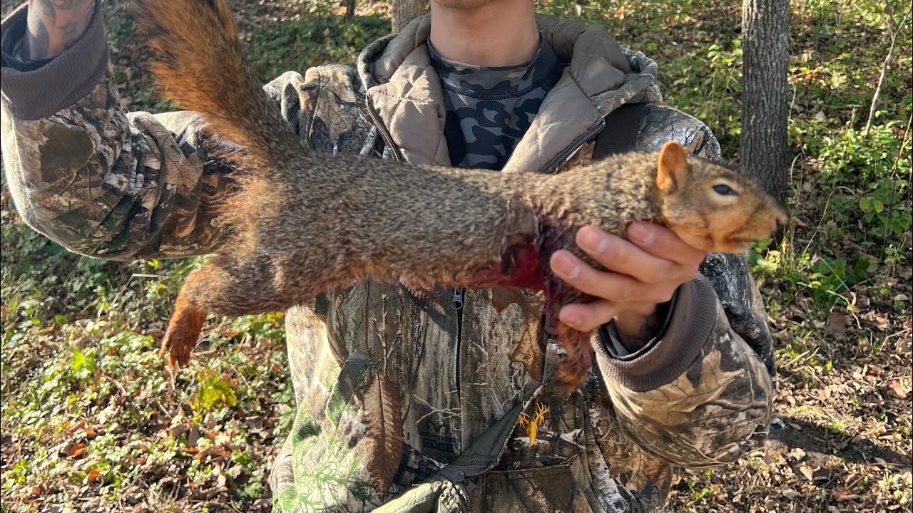 Karen hunting 🐿️ and cooking 🥘 giant fox squirrel Knyaw style 😮 MN