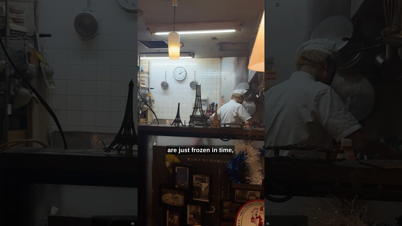 This 100 year old restaurant in Japan is frozen in time - YouTube