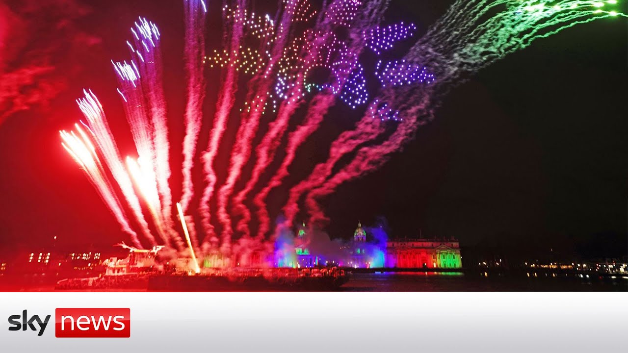 Film backdrop image for UK welcomes 2022 with fireworks in London, and muted celebrations nationwide (2022)