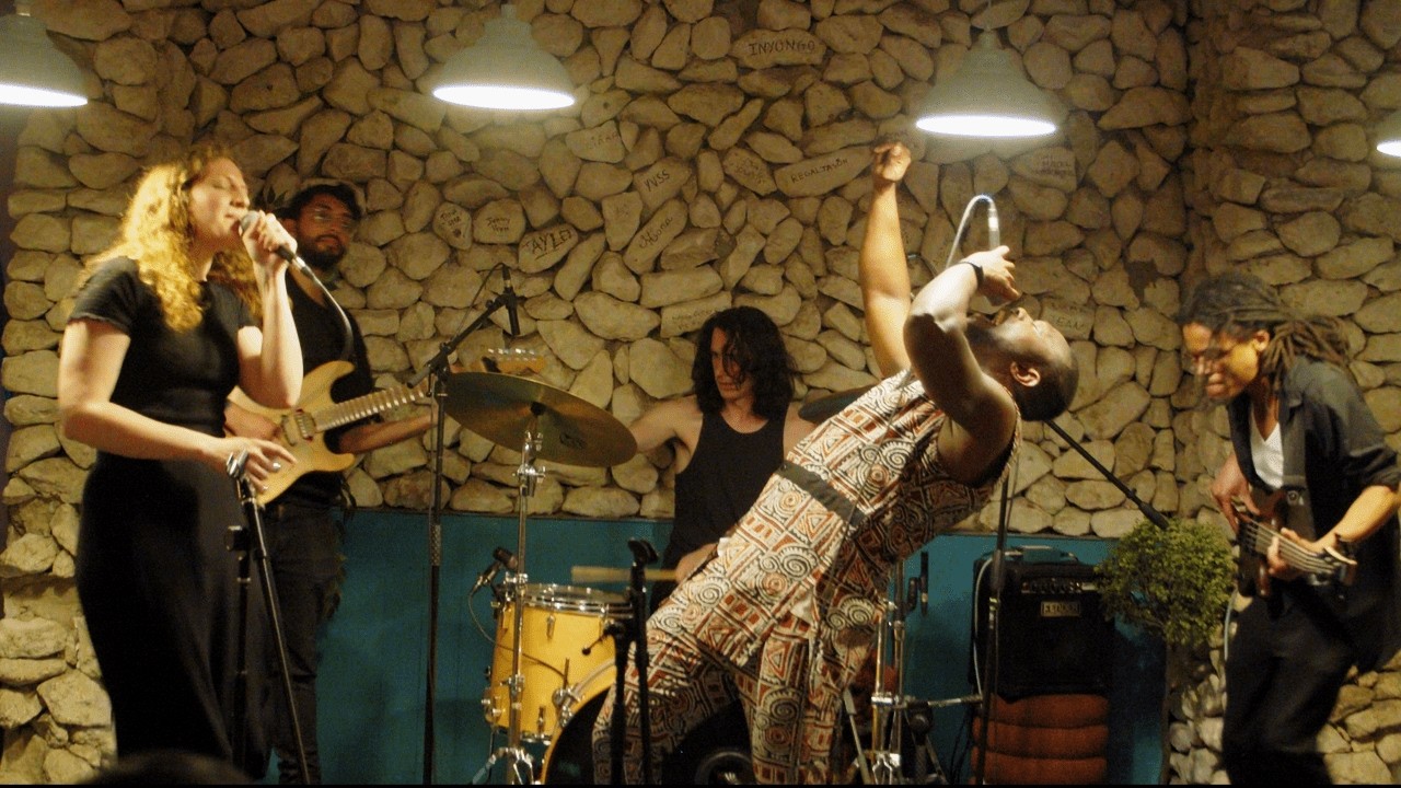 James Numbere - Soba (Heaven’s Daughter) LIVE adlı videoyu YouTube'da izle James Numbere - Soba (Heaven’s Daughter) LIVE adlı videoyu YouTube'da izle