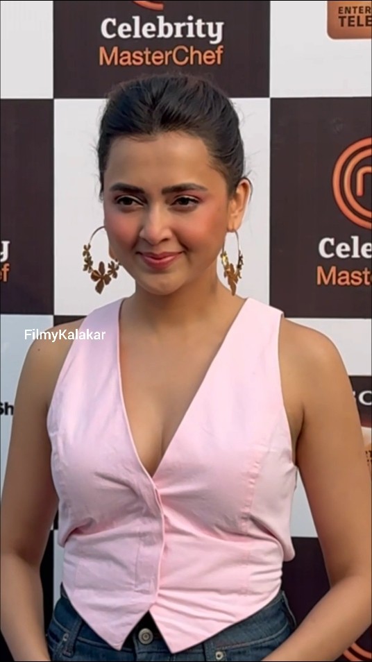 What a cute attire and blush #tejasswiprakash ? #filmykalakar