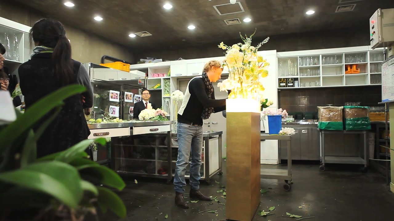 Björn Kroner - Making Off Floral Design Concept at the ElTower in Seoul