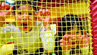 室内アスレチック キッズｘキッズ じゃんけんぽんゲーム お出かけ こうくんねみちゃん