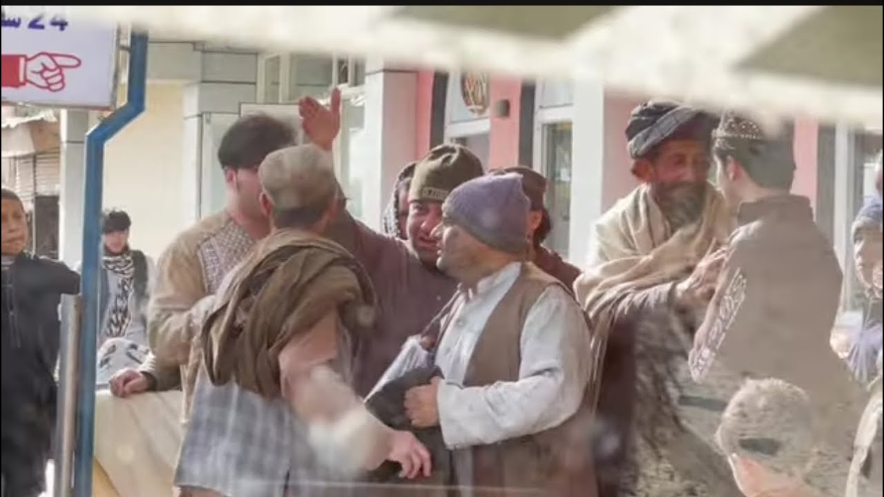 کمره مخفی خنده دار سردارنظری در نقش معتاد ولایت غزنی در جنجال مردم مانده