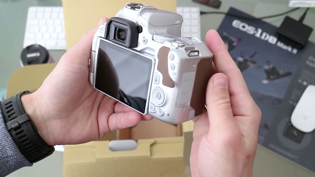 Canon EOS 250D - Unboxing 