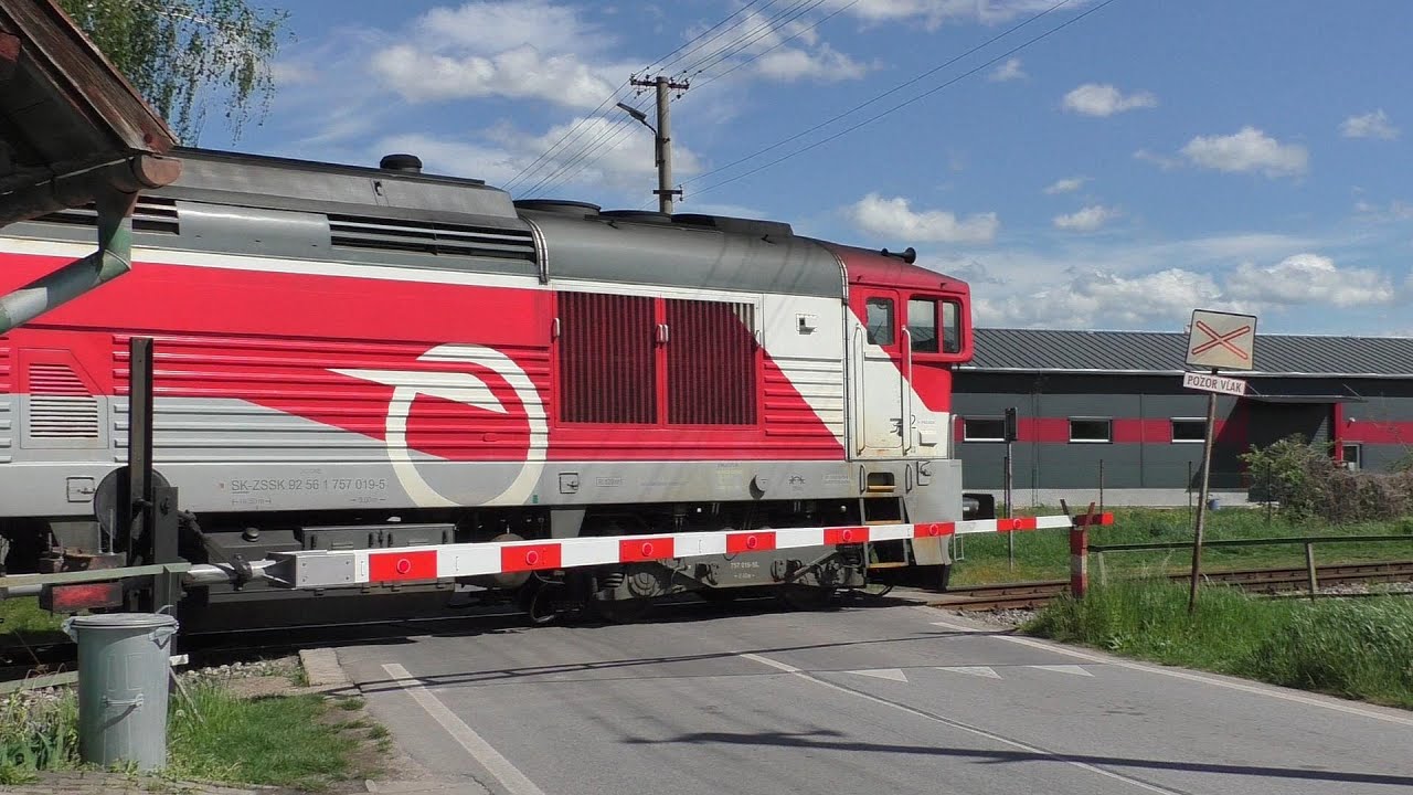 Železničné priecestie / Železniční přejezd Veľké Bielice - SP2338 - 20.4.2025