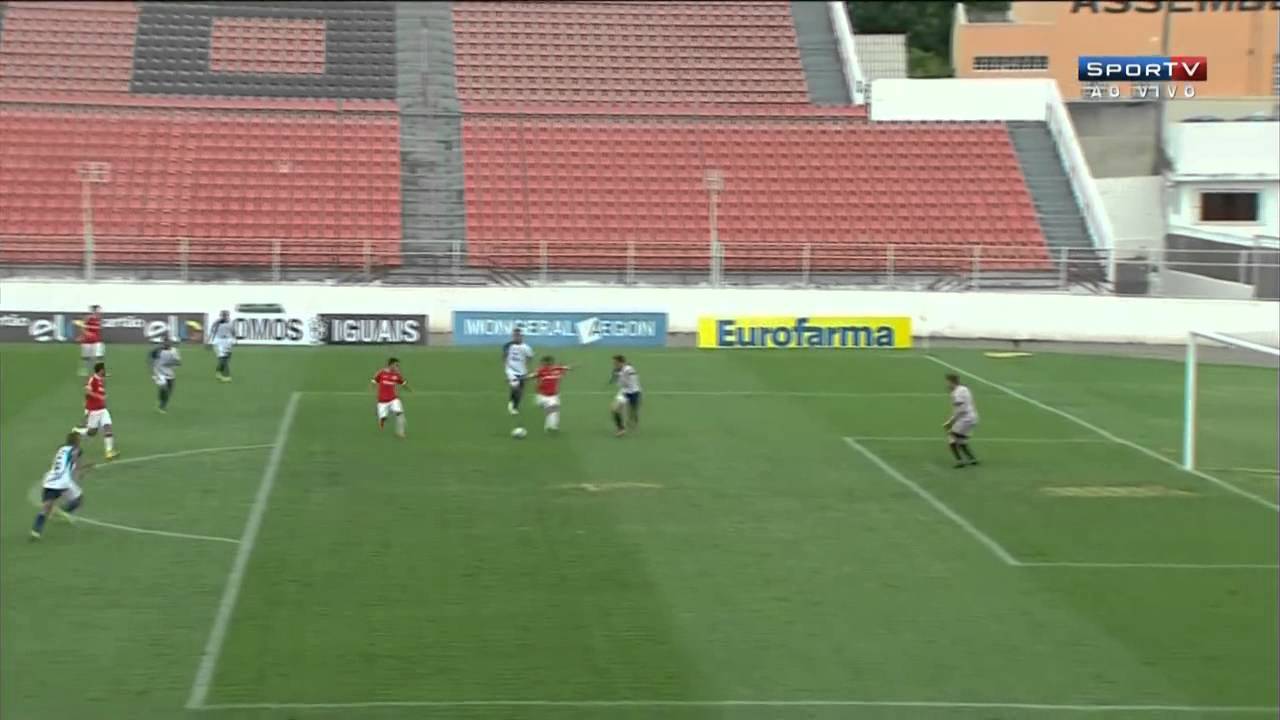 Bruno Gomes marca o seu terceiro gol contra o São Bento pela Copa São Paulo 2015