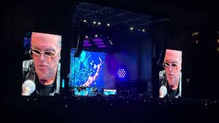 Guns N’ Roses play Estranged at the Rose Bowl in Pasadena, CA on 09/05/26