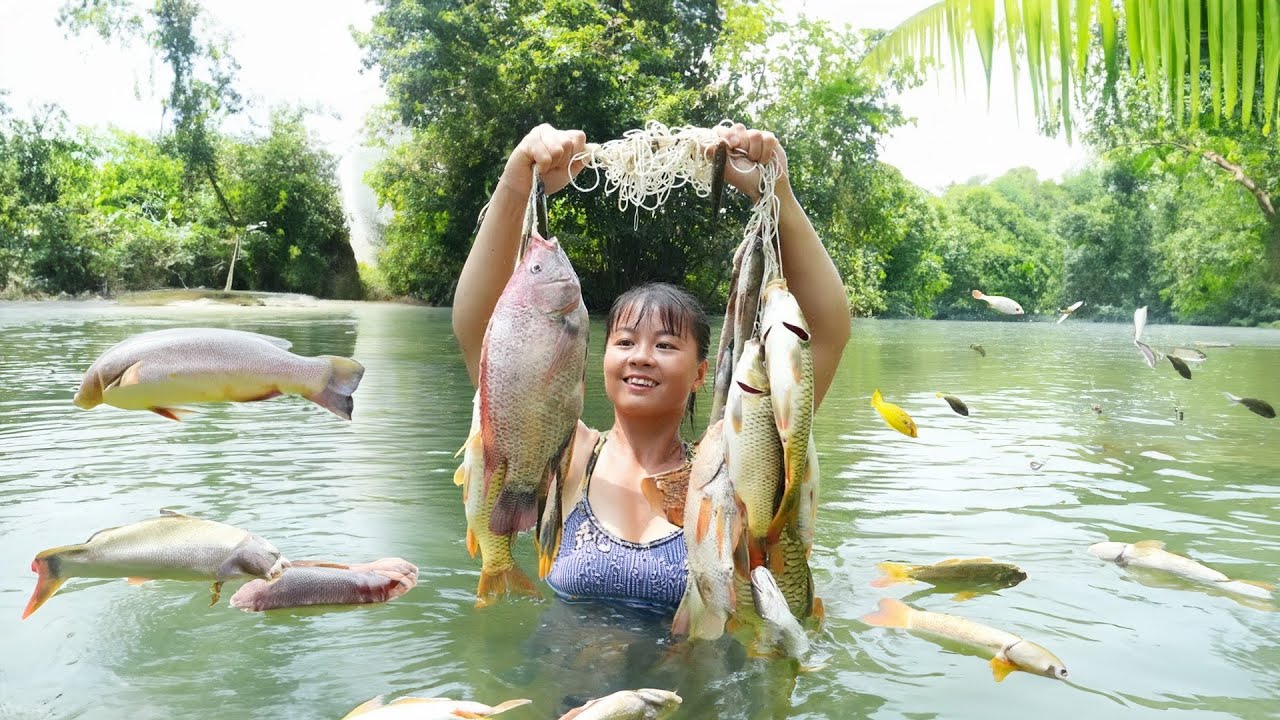 How To Fishing Catch A Lot Of Fish & Bring fish to the market sell ...